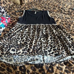 Black/leopard baby doll high low sleeveless top siz 1X